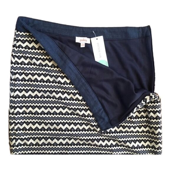 Stitch Fix | Pixley Kendahl Pencil Aztec Skirting Navy | S - Picture 4 of 6